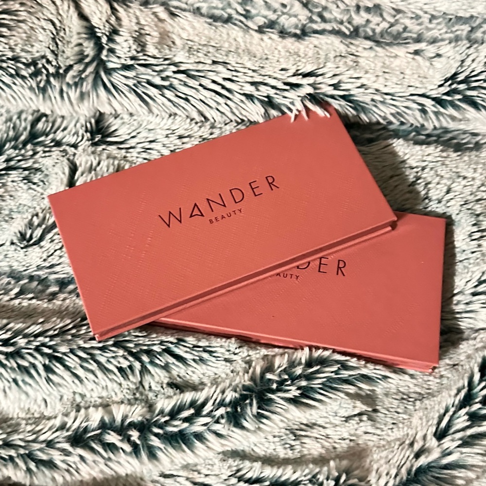 WANDER Beauty “GETAWAY eye and face palette”
